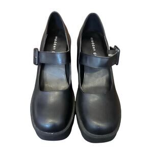 NWOB Steve Madden Black Platform Mary Jane Shoes Size 9